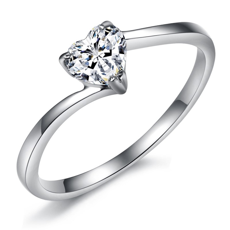 Vynikající Kvalita Dámského Titanového Prstenu Se Srdíčkem A Kamínkem