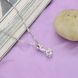 Zaručená Kvalita A Kvantita Dámského Titanového Náhrdelníku Ve Tvaru Delfína S Platinou A Diamantem