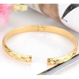 Elegantní Dámský Náramek Stabilní Kvality Pozlacený 18Karátovým Zlatem