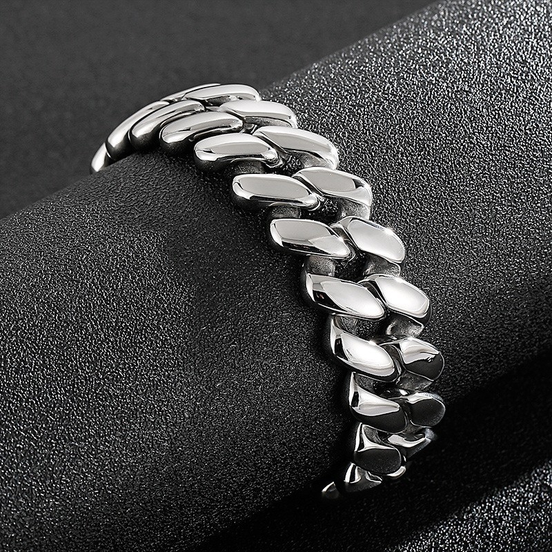 Titanový Náramek Chic Wind Ve Tvaru Diamantu Titanový Náramek Chic Wind Ve Tvaru Diamantu