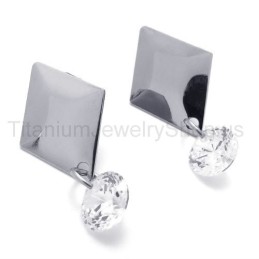 Stříbrné Náušnice S Diamanty A Titanem