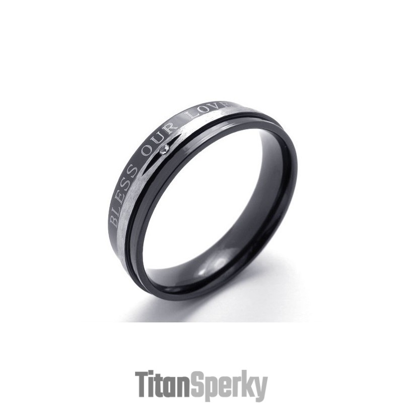 Černý Titanový Prsten S Diamantem Černý Titanový Prsten S Diamantem