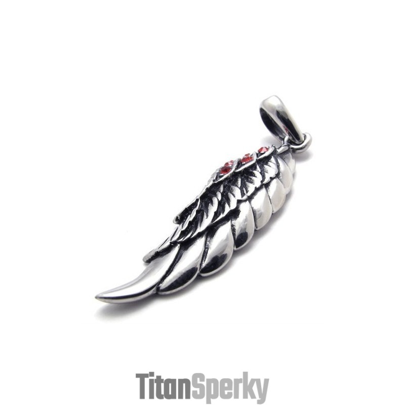 Titanový Přívěsek S Červeným Diamantem A Peřím Titanový Přívěsek S Červeným Diamantem A Peřím