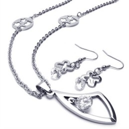 Atraktivní Design, Barva, Zářivost, Vysoce Kvalitní Titanová Sada Šperků Včetně Náhrdelníku, Přívěsku A Náušnic